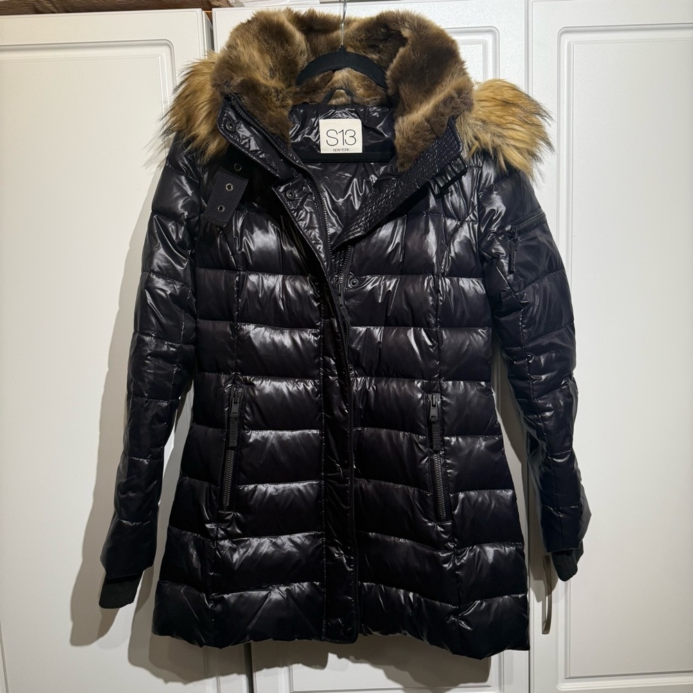 NWOT S13 Chelsea Women's Black Shiny Puffer Jacket with Faux Fur Trim - Picture 10 of 16